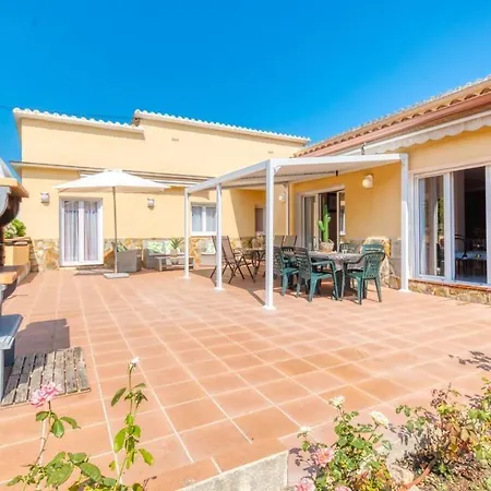 Sleeps 8 Pool Wifi *