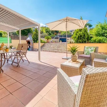 Sleeps 8 Pool Wifi Villa *