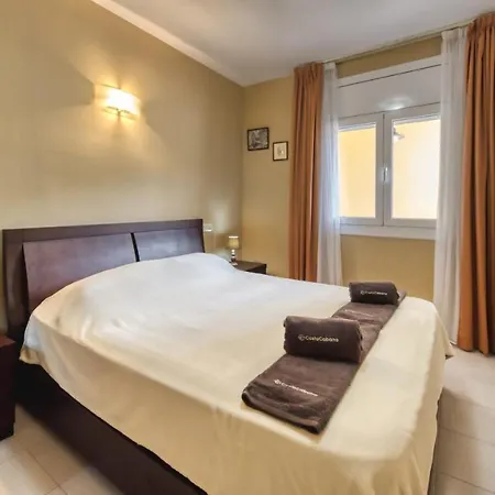 Sleeps 8 Pool Wifi Villa *